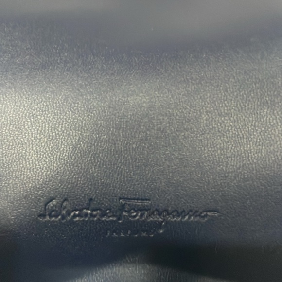 Salvatore Ferragamo X Turkish Airlines Amenity Bag - Picture 3 of 5